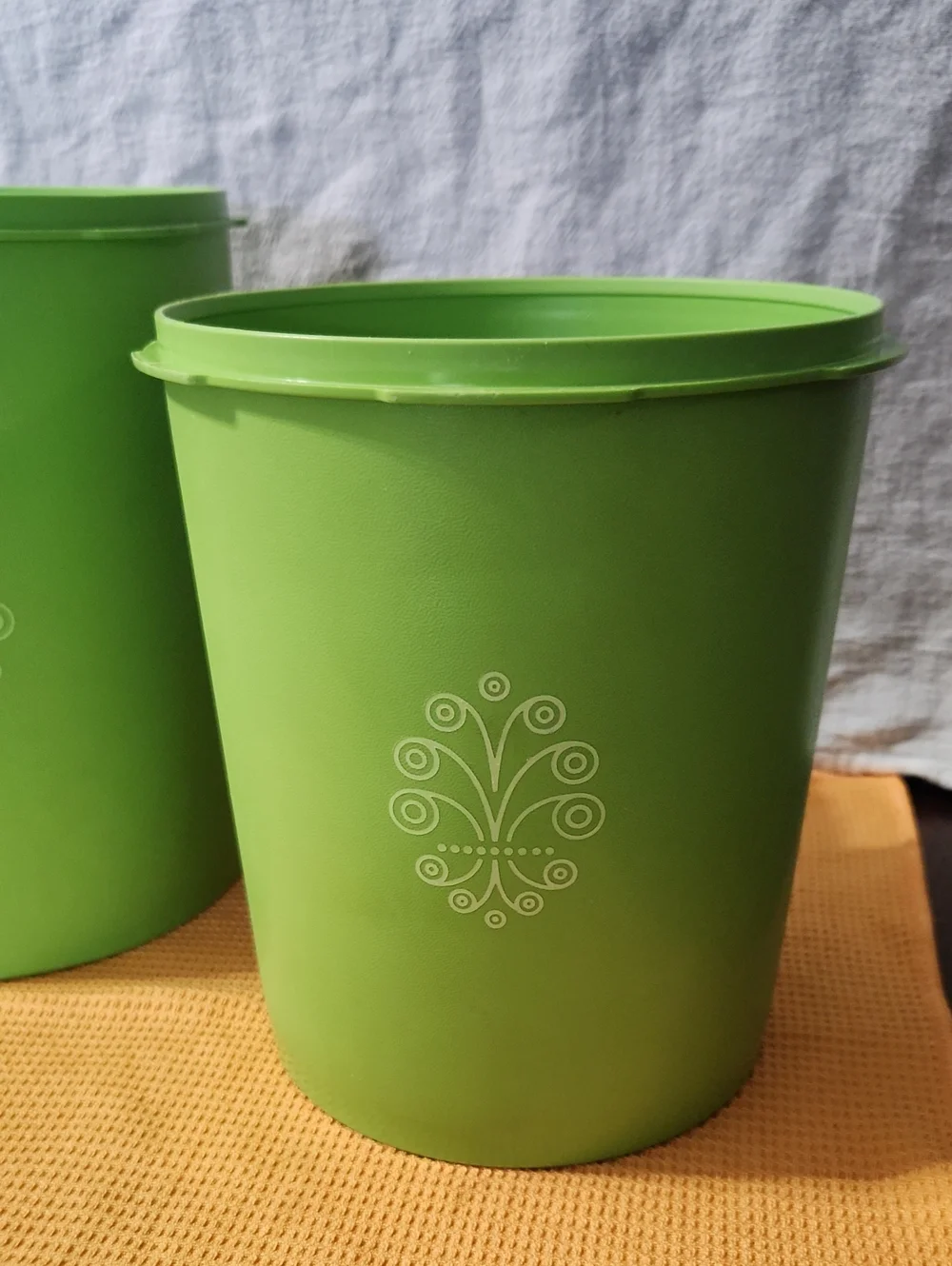 2 Tupperware containers 1 steamer